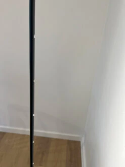 String Gulvlampe 17W 3000 Kelvin -Lightup Butikk String gulvlampe 17W 3000 Kelvin Gulvlamper Antidark 2 361 01 2 3