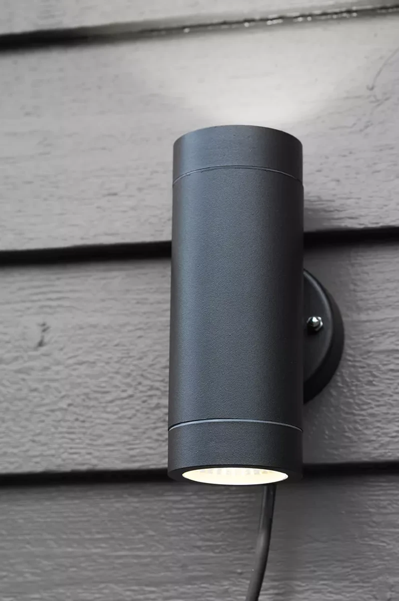 Markslöjd Sylinder Vegglampe Svart - Garden 24 - Svart 7 Markslöjd Sylinder Vegglampe Svart - Garden 24 - Svart - Bilde 5