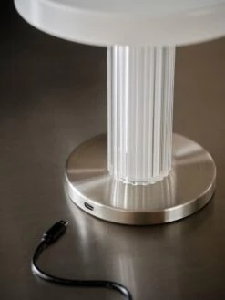 Trezzi Portabel Bordlampe - Oppladbar -Lightup Butikk Trezzi portabel bordlampe oppladbar Bordlamper DFTP 2520135001 5