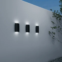 Vega Vegglampe Opp/ned Utendørs 2x6W IP54 - Mørk Grå -Lightup Butikk Vega vegglampe oppned utendors 2x6W IP54 Mork gra Utebelysning vegg opp og ned Norlux 2450 90 7 4