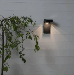 Star Trading Vegglampe Solcelle Med Sensor - Svart -Lightup Butikk Vegglampe Solcelle med sensor Svart Utebelysning vegg opp og ned Star Trading 481 12 3