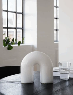 Ferm LIVING Vuelta Bordlampe -Lightup Butikk Vuelta bordlampe Bordlamper Ferm Living Feg 1100612001 5